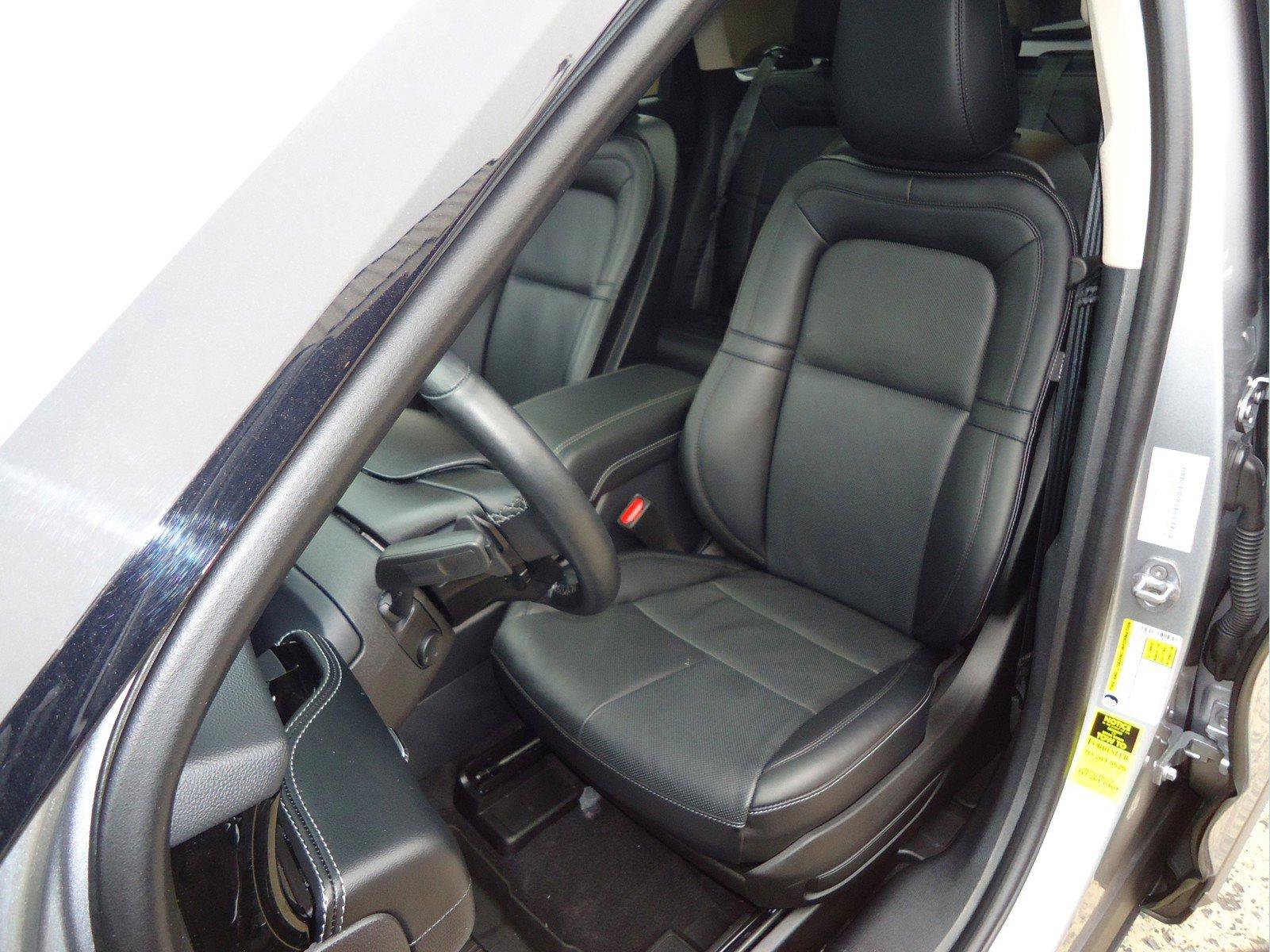 Used 2024 Lincoln Corsair Reserve w/ Equipment Group 201A AWD/4WD image 13