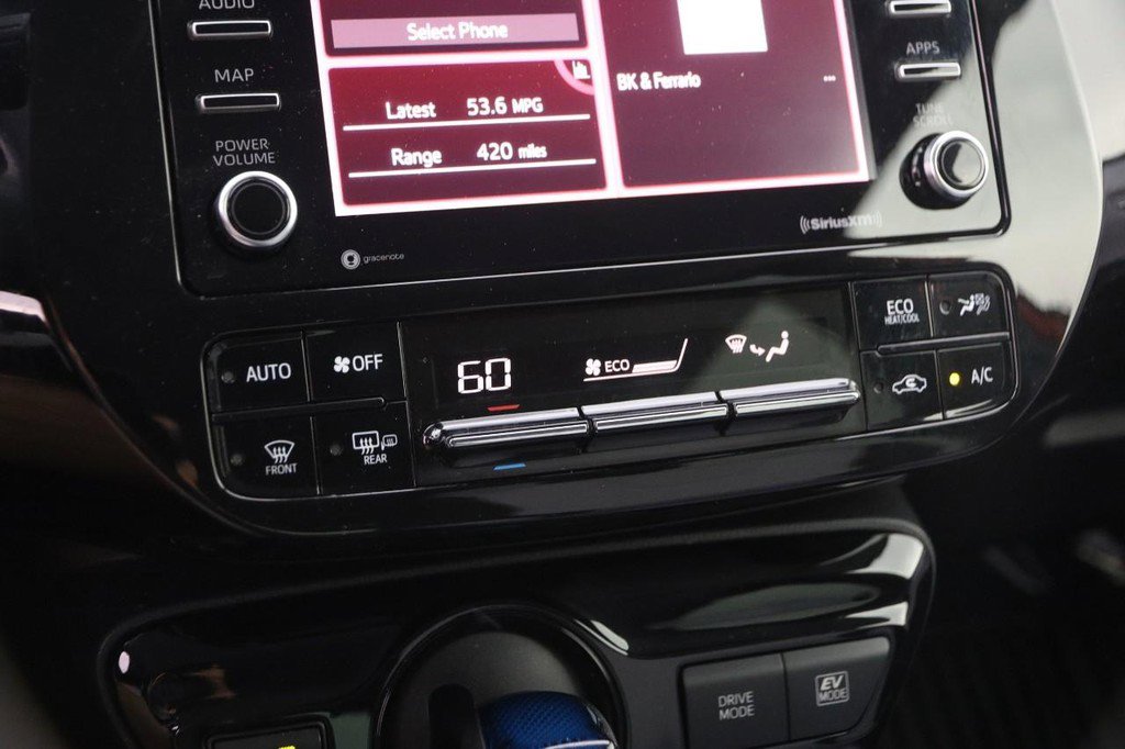 Used 2021 Toyota Prius LE FWD image 17