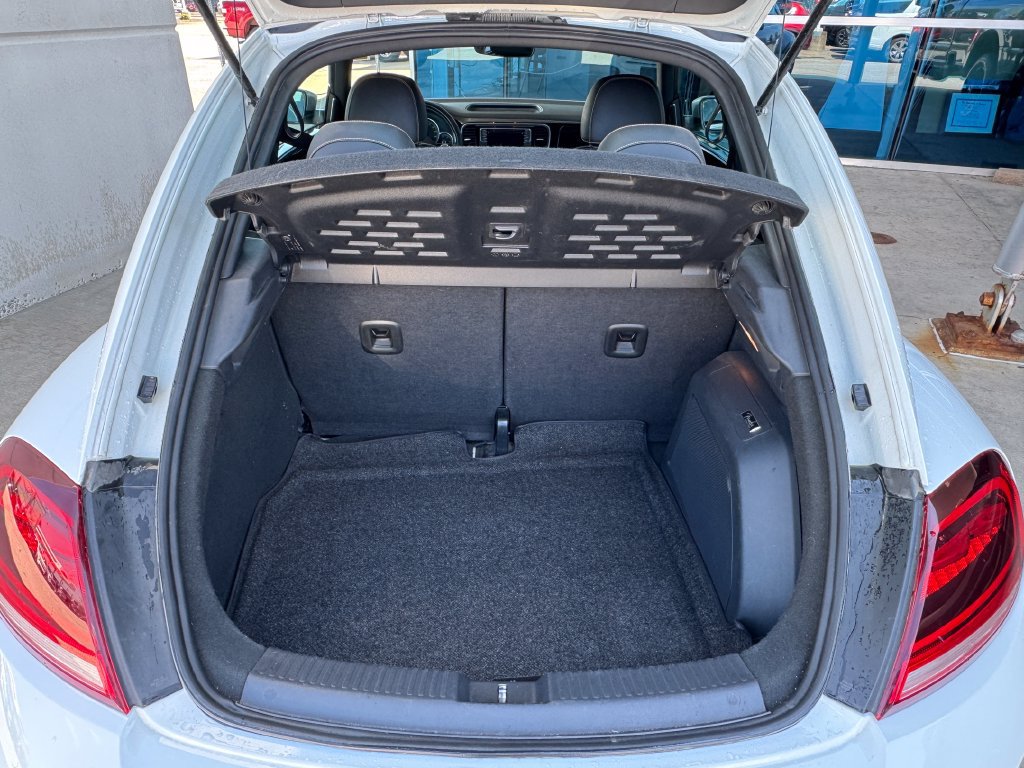 Used 2018 Volkswagen Beetle 2.0T Dune FWD image 29
