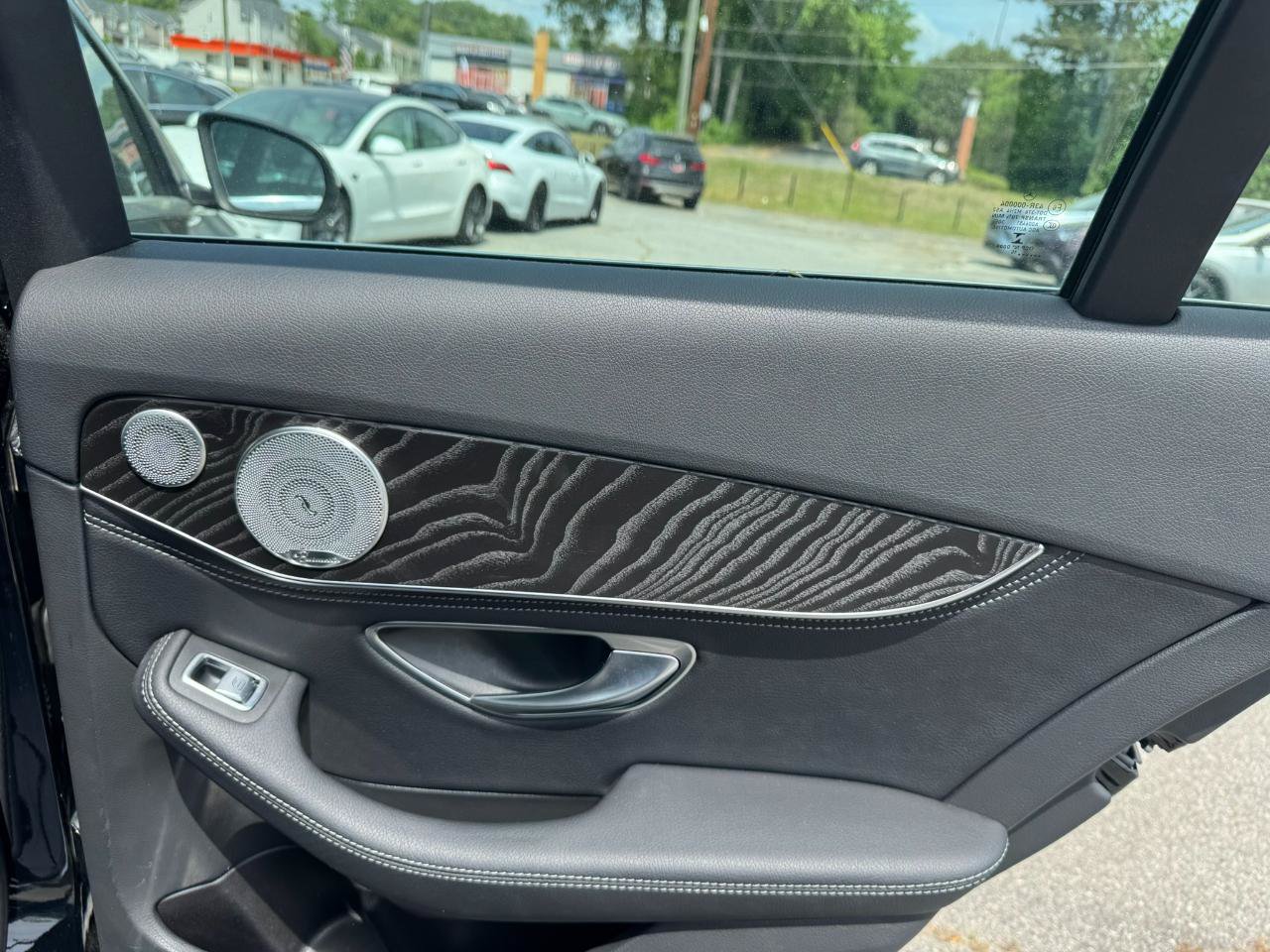 Used 2015 Mercedes-Benz C 300 4MATIC Sedan image 25