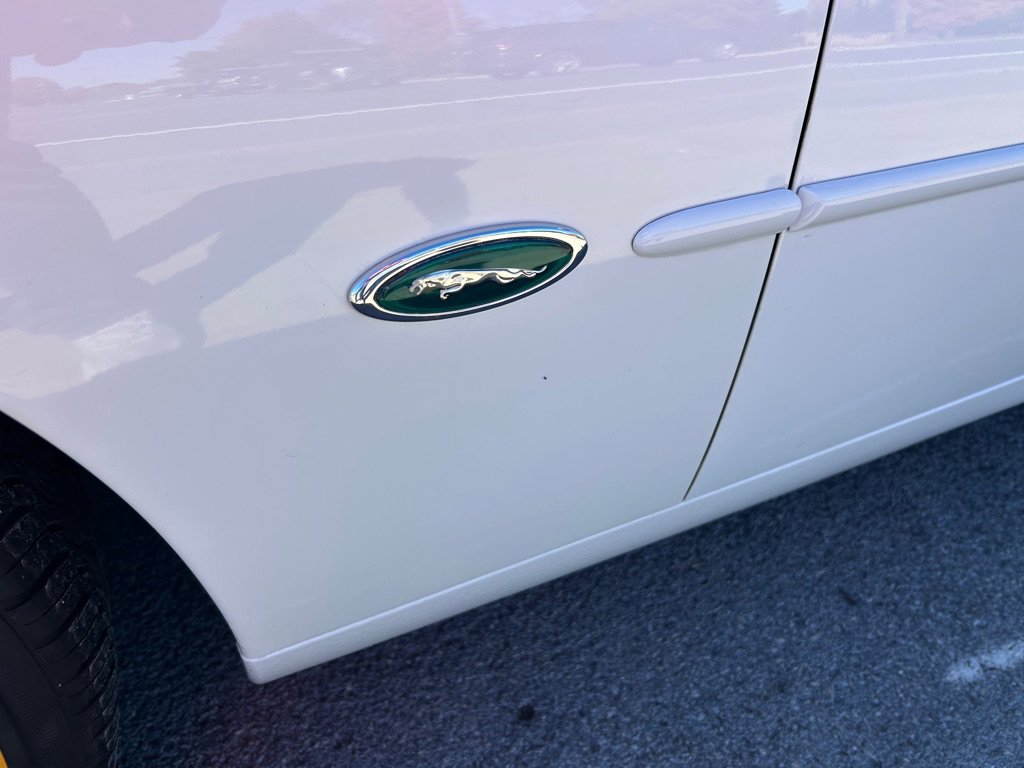 Used 1998 Jaguar XK8 Convertible image 12