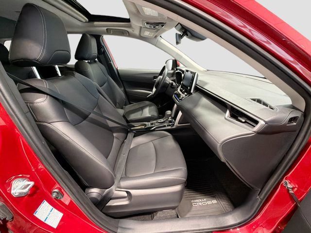 Certified 2022 Toyota Corolla Cross XLE w/ Convenience Package image 23