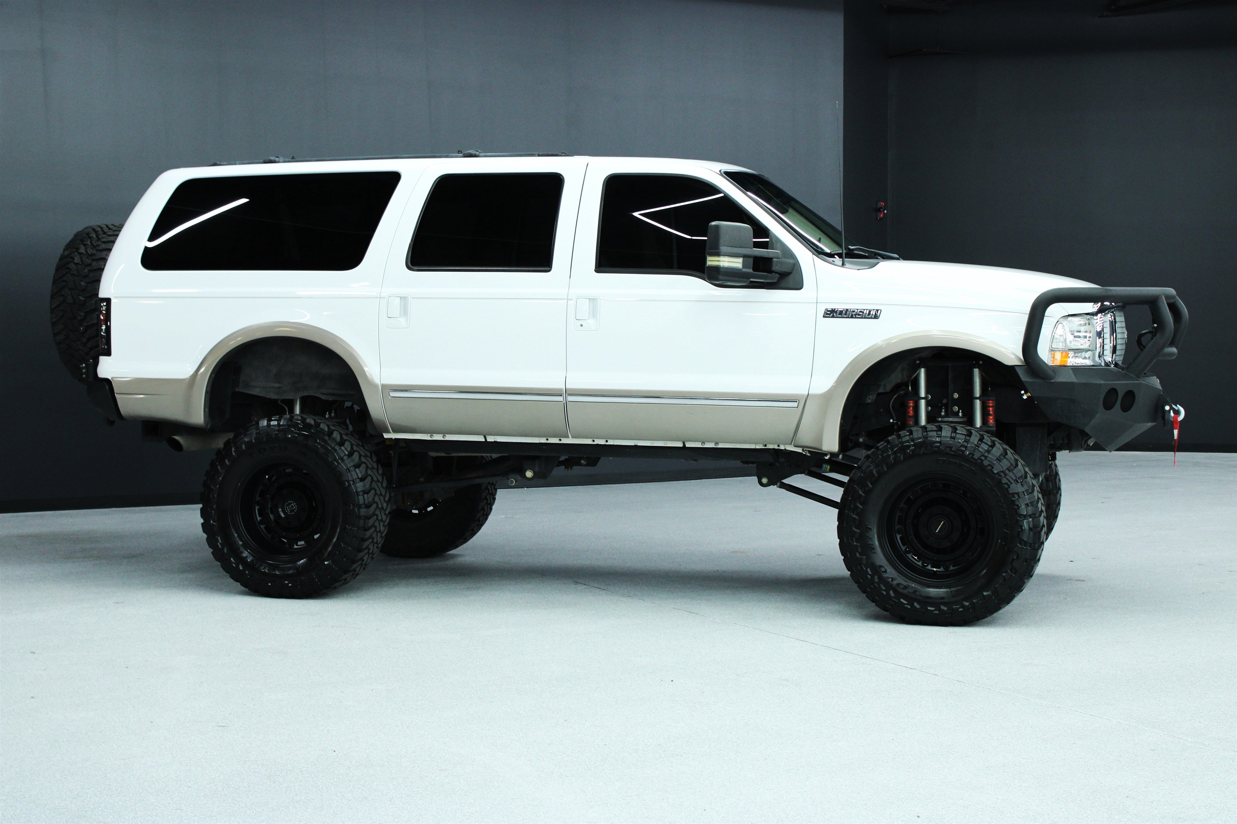 Used 2002 Ford Excursion Limited AWD/4WD image 33