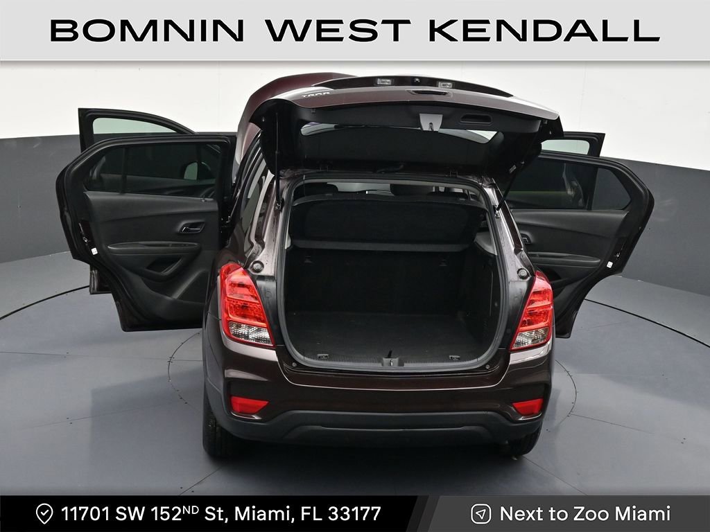 Used 2021 Chevrolet Trax LS image 32