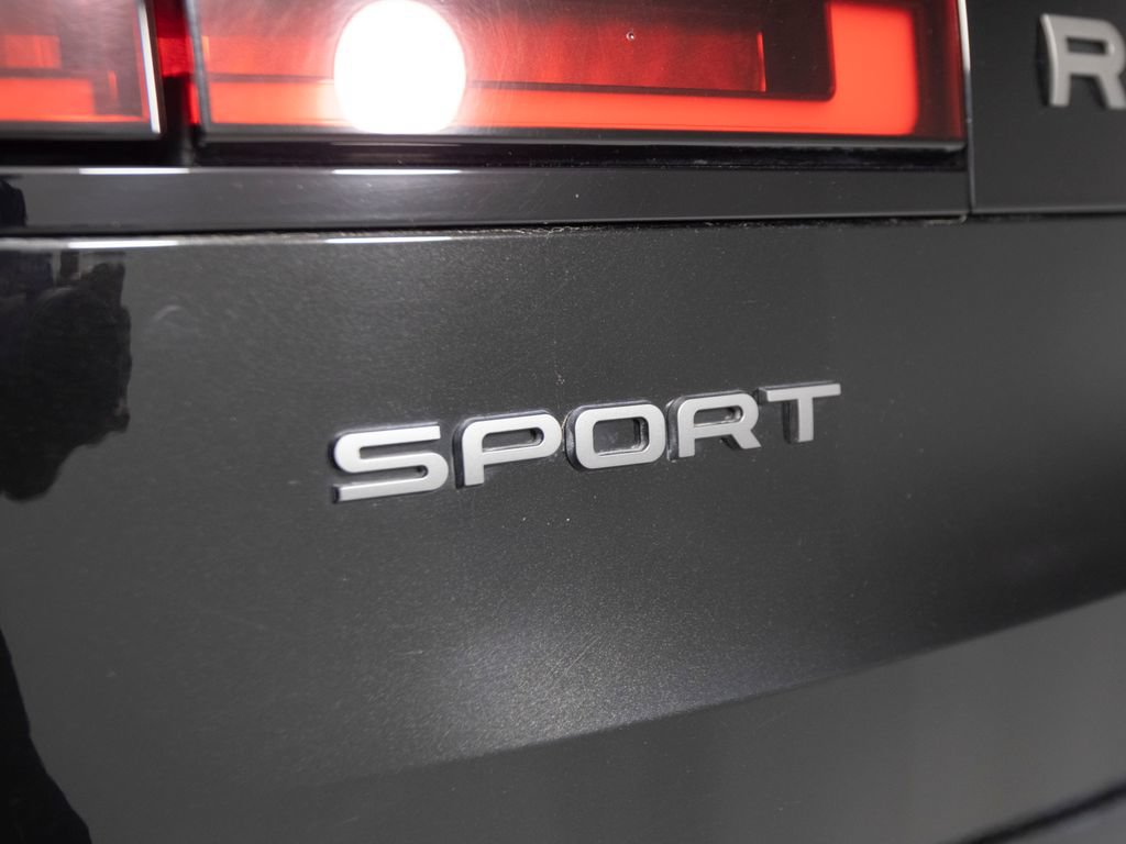 Used 2024 Land Rover Range Rover Sport SE AWD/4WD image 40
