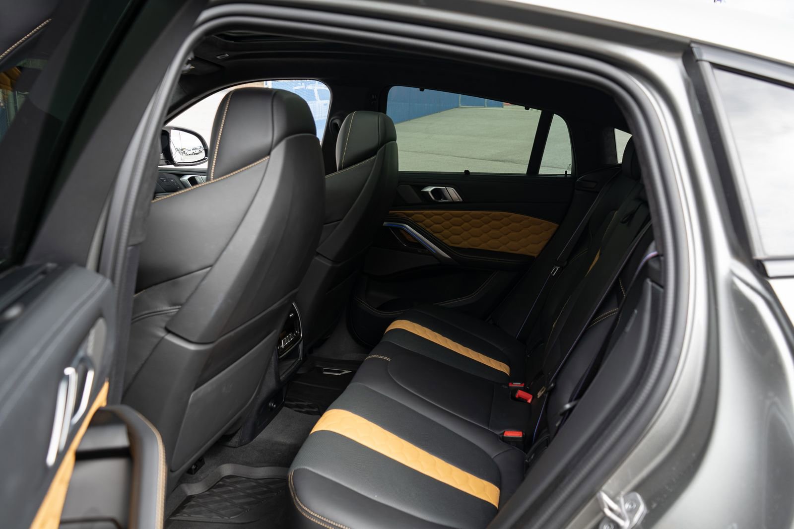 Used 2022 BMW X6 M w/ Competition Package image 37