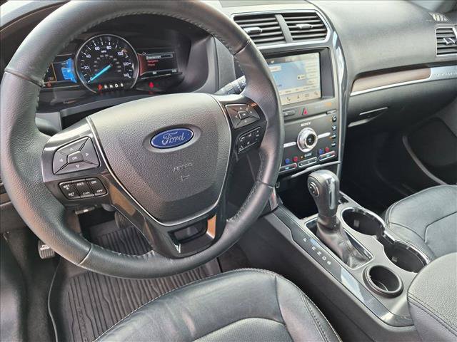 Used 2019 Ford Explorer Limited w/ Class III Trailer Tow Package FWD image 10