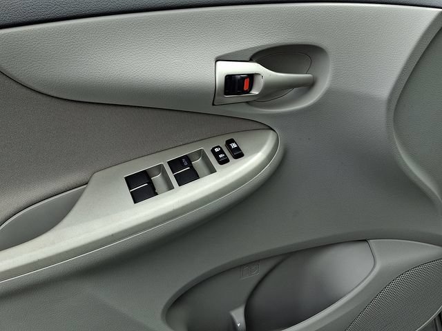 Used 2010 Toyota Corolla FWD image 13