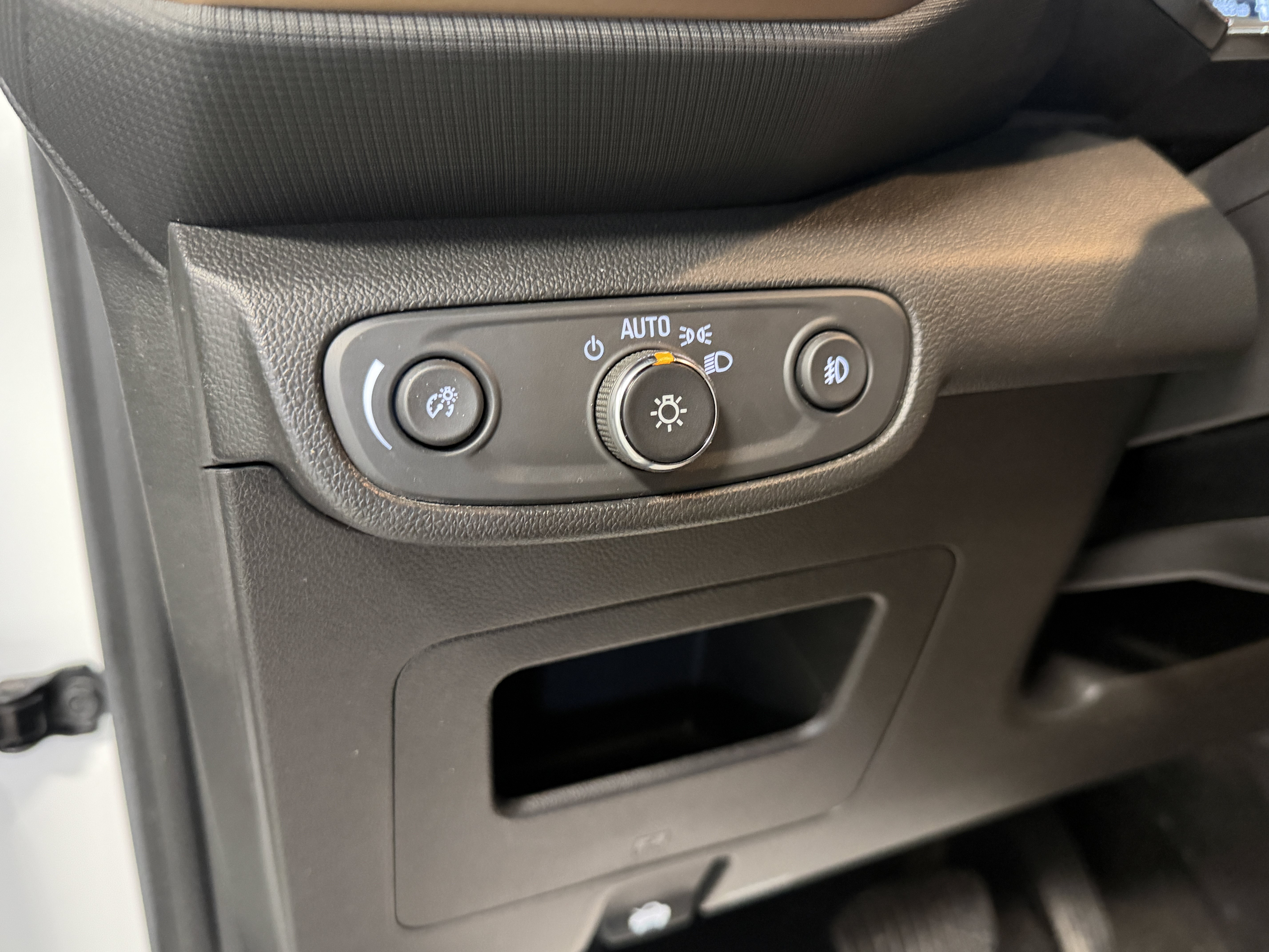 Used 2023 Chevrolet TrailBlazer ACTIV FWD image 17