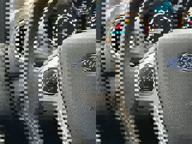 Used 2015 Ford Fiesta SE image 8