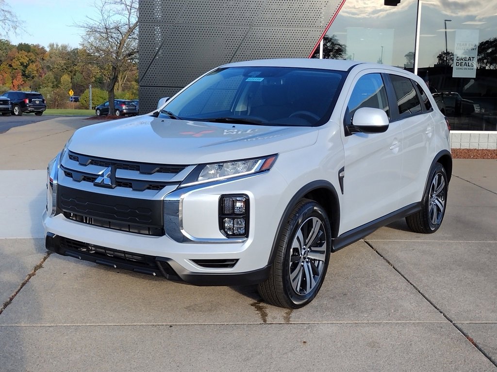 New 2025 Mitsubishi Outlander Sport ES