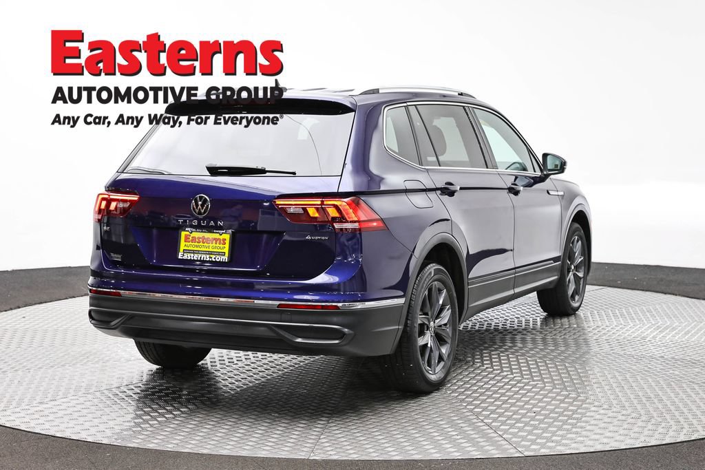 Used 2022 Volkswagen Tiguan SE w/ Panoramic Sunroof Package AWD/4WD image 10