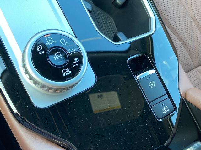 New 2026 Mitsubishi Outlander SEL image 18