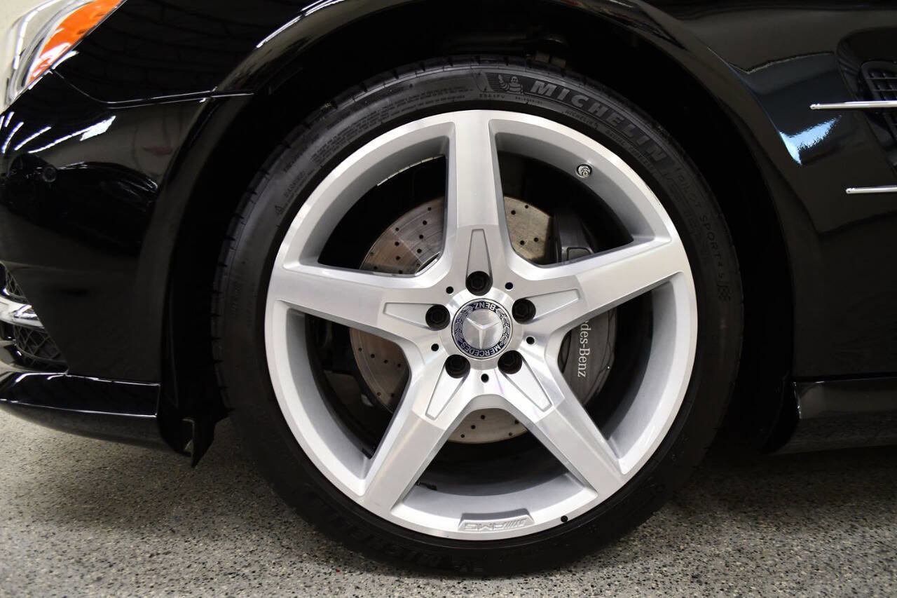 Used 2016 Mercedes-Benz SL 550 SL 550 2dr Convertible image 30