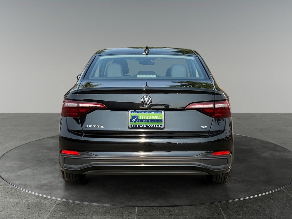 Used 2024 Volkswagen Jetta SE FWD image 8