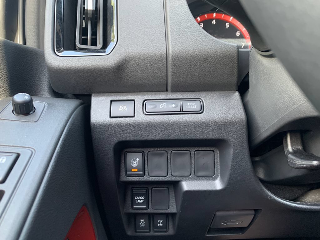 Used 2026 Nissan Frontier PRO-4X AWD/4WD image 18