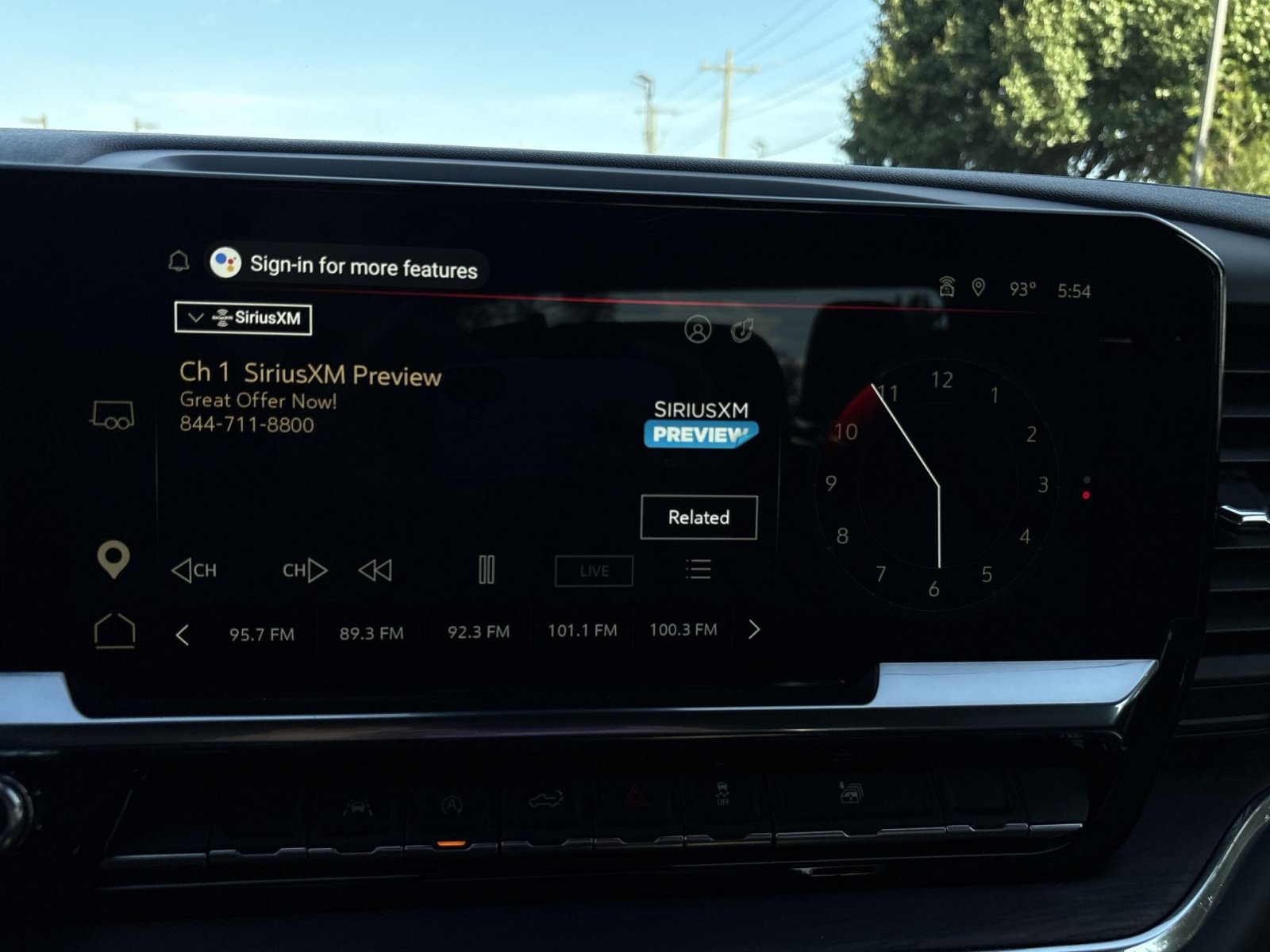 Used 2025 GMC Sierra 1500 SLT RWD image 18