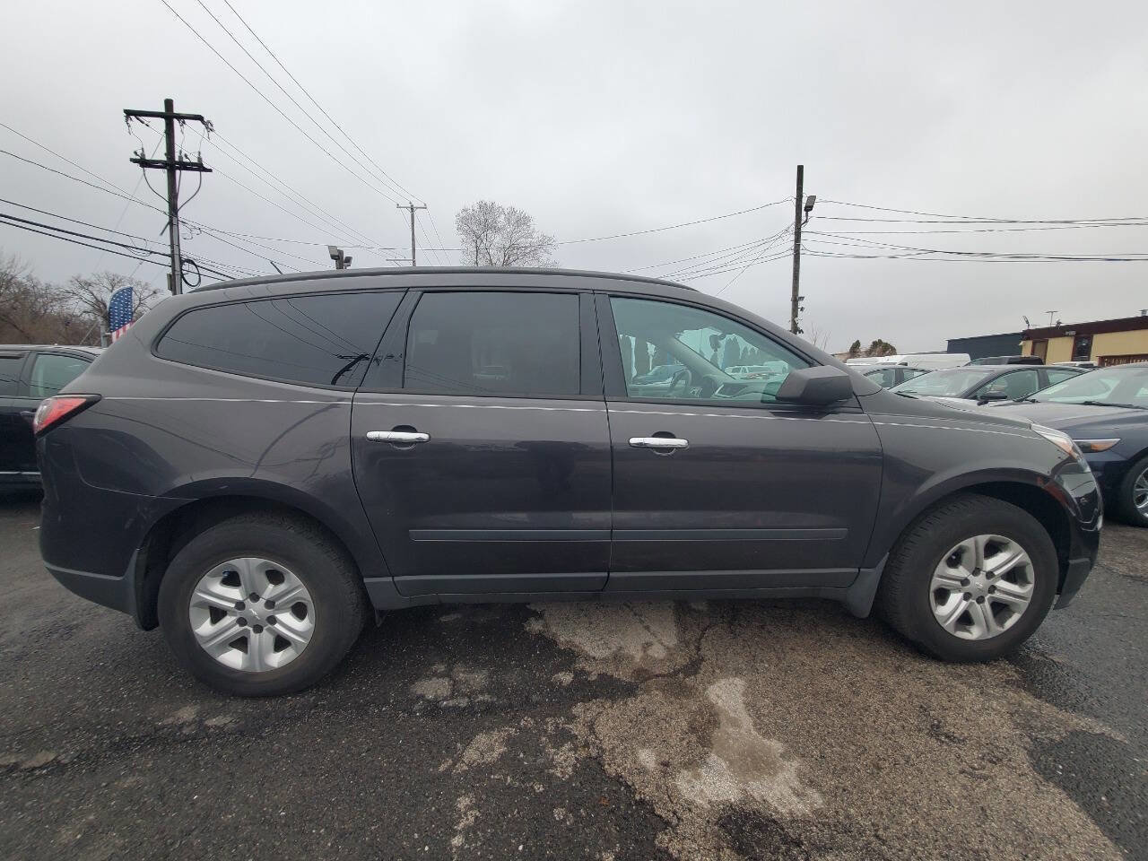 Used 2014 Chevrolet Traverse LS FWD image 6