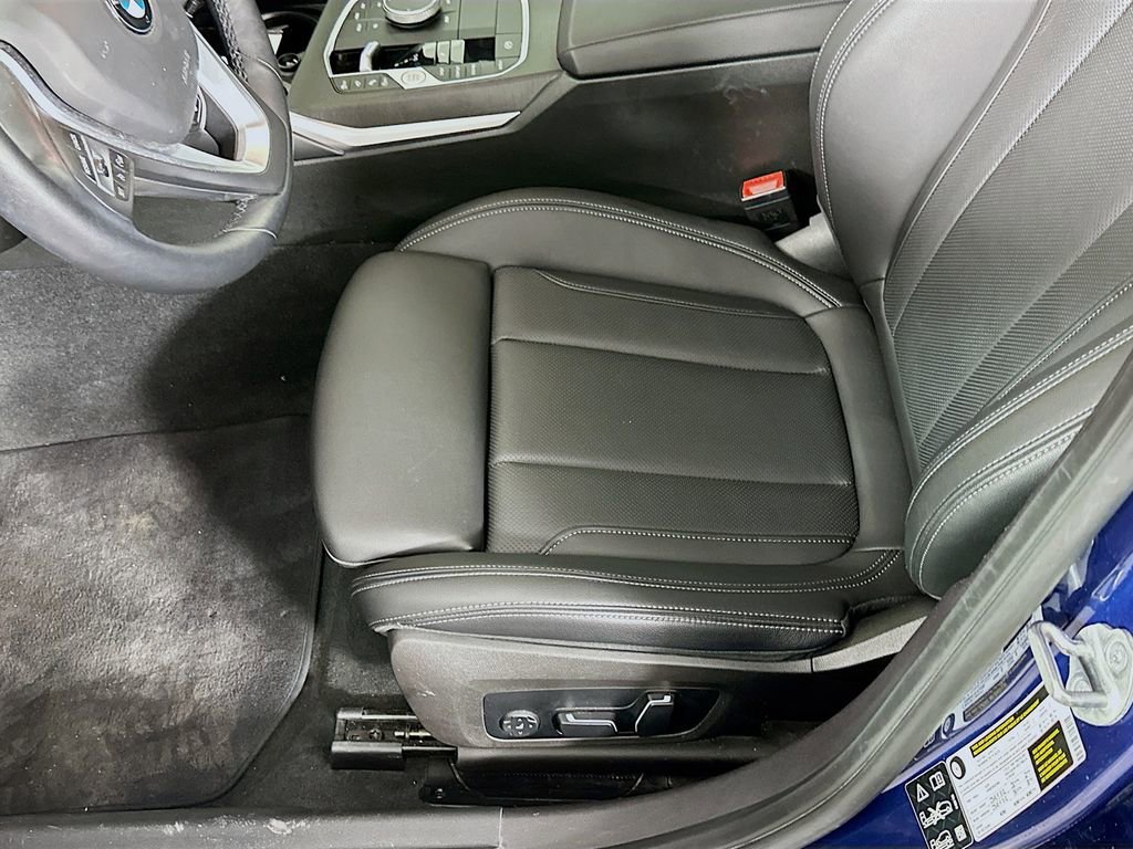 Used 2024 BMW 330i xDrive Sedan w/ Premium Package image 26