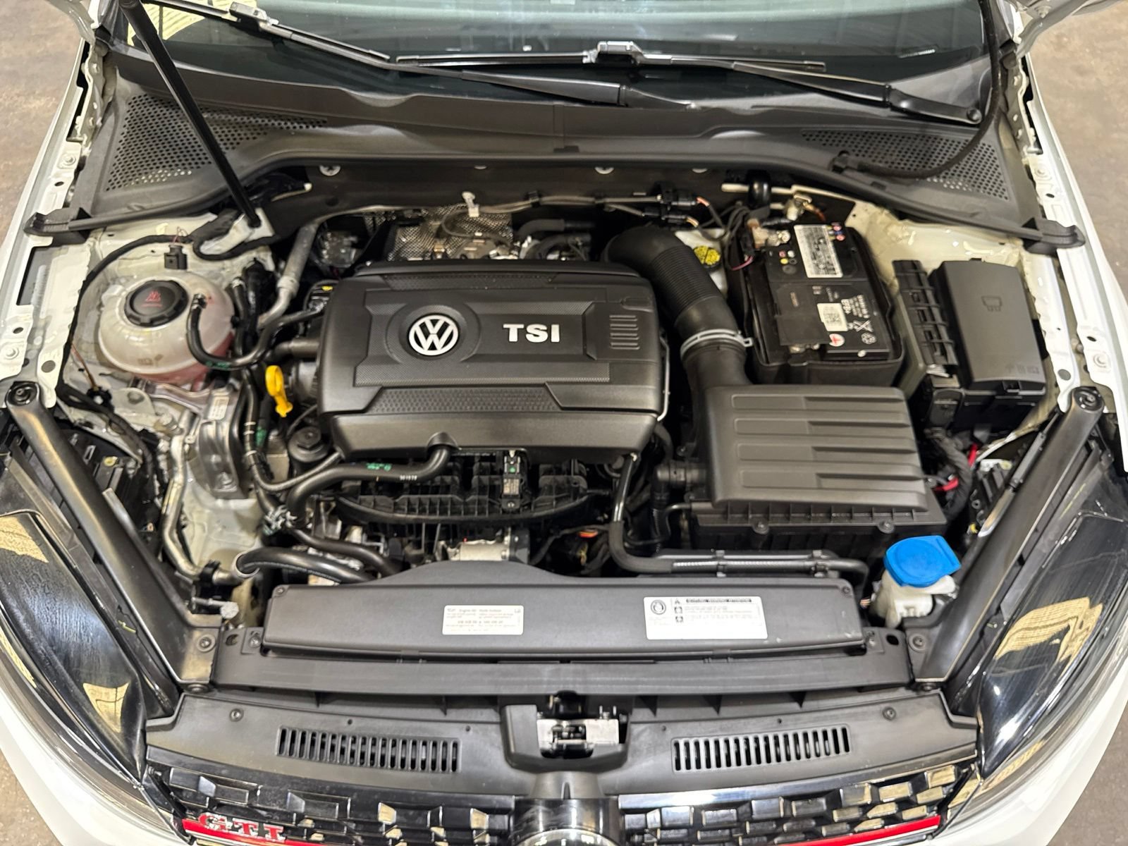 Used 2020 Volkswagen GTI S FWD image 40