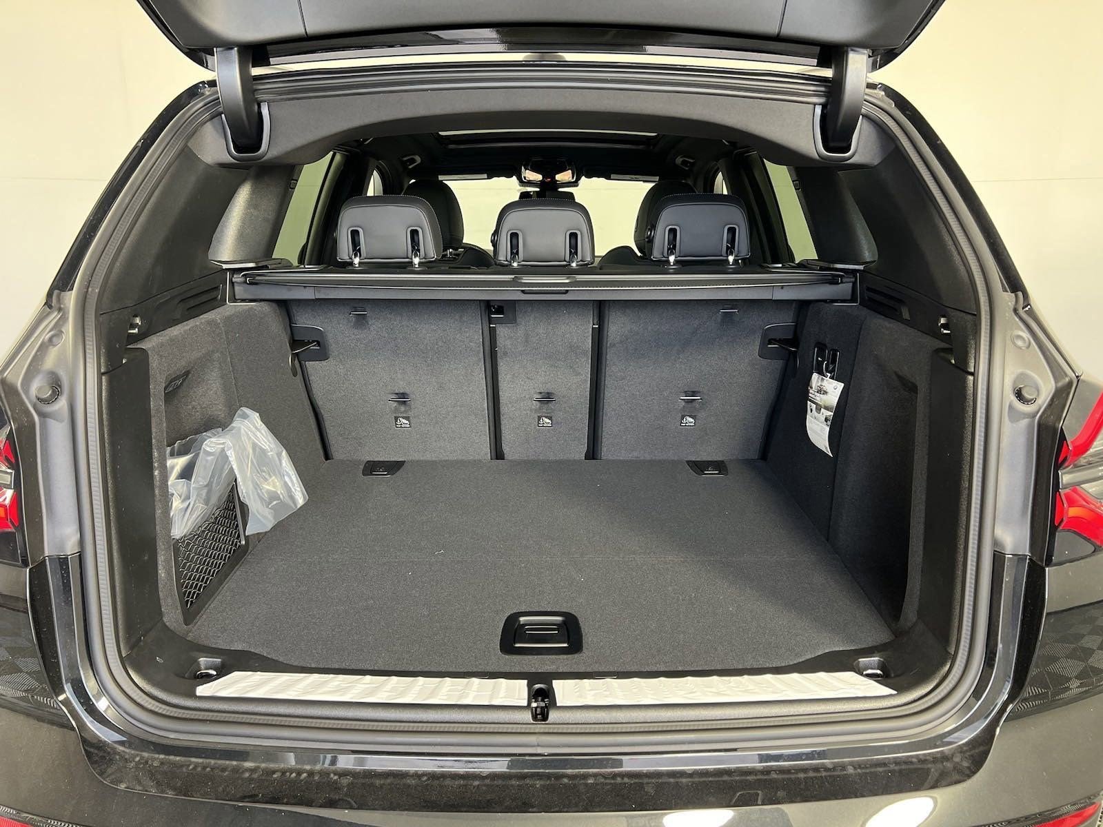 Used 2024 BMW X3 sDrive30i w/ Premium Package w/ZPA image 22