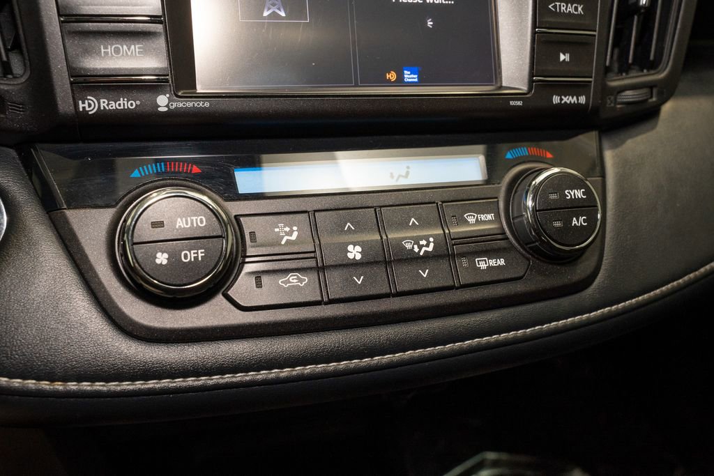 Used 2018 Toyota RAV4 XLE image 14