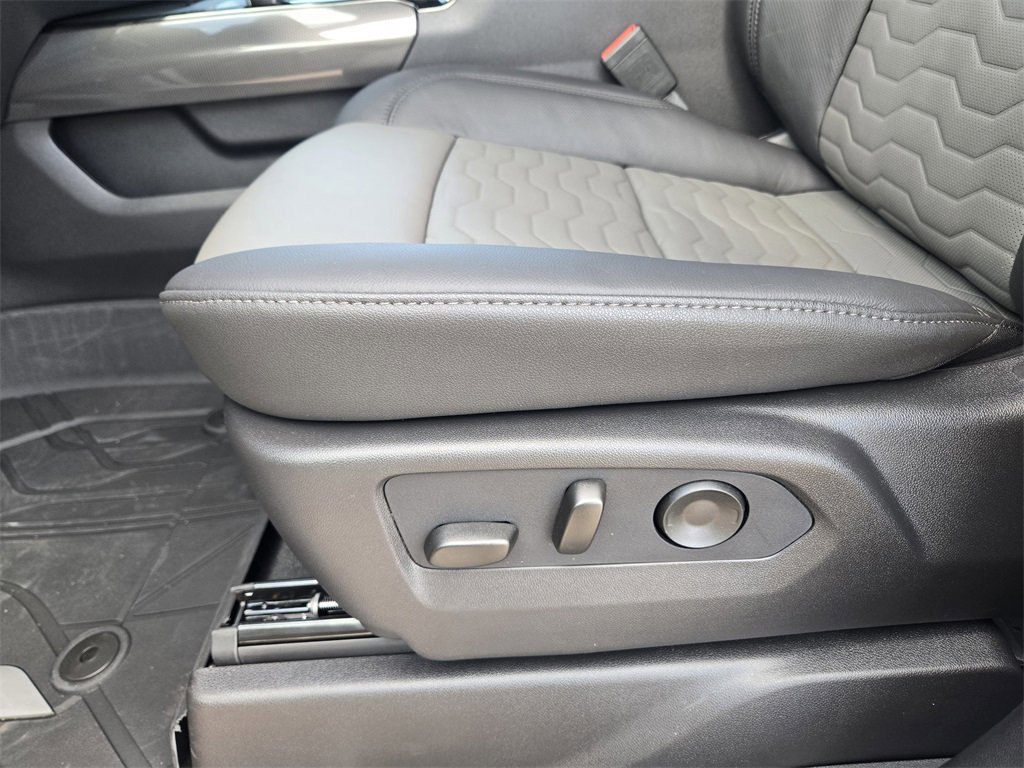 New 2026 Chevrolet Silverado 1500 ZR2 image 13