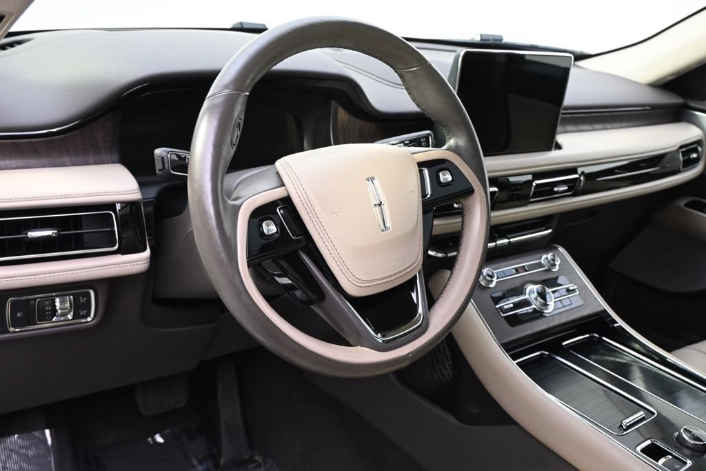 Used 2020 Lincoln Aviator Reserve w/ Equipment Group 202A AWD/4WD image 8