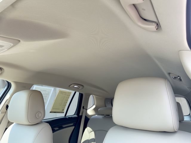 Used 2018 Buick Envision Essence FWD image 26