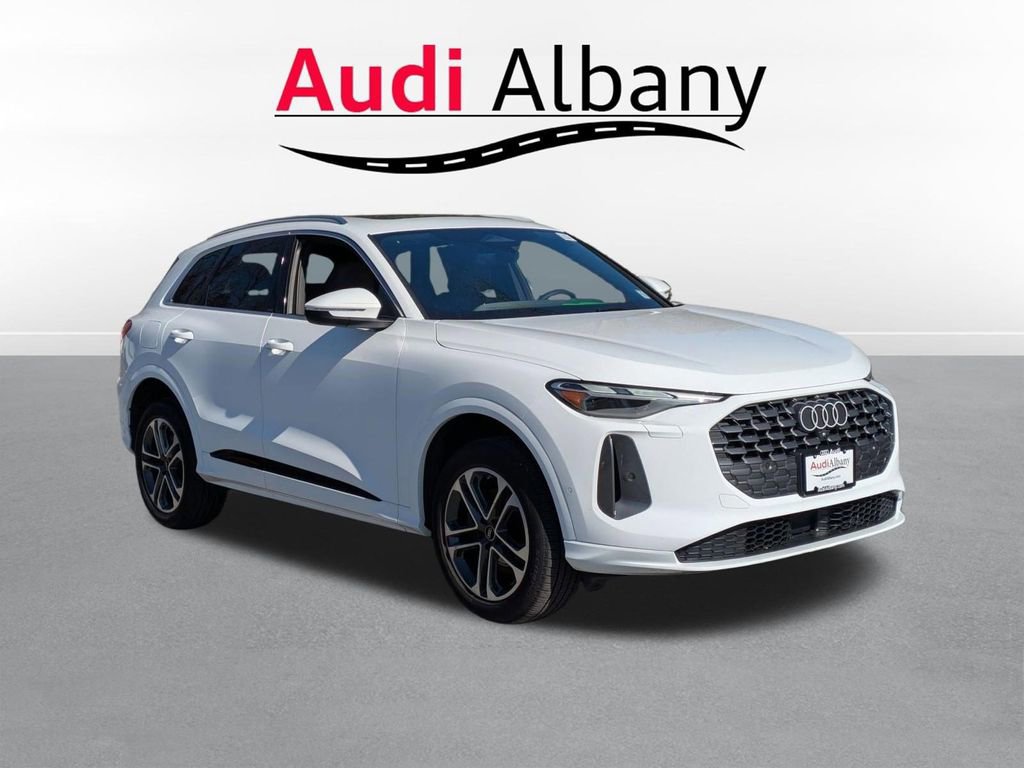 Certified 2025 Audi Q5 Premium w/ Convenience Package image 6