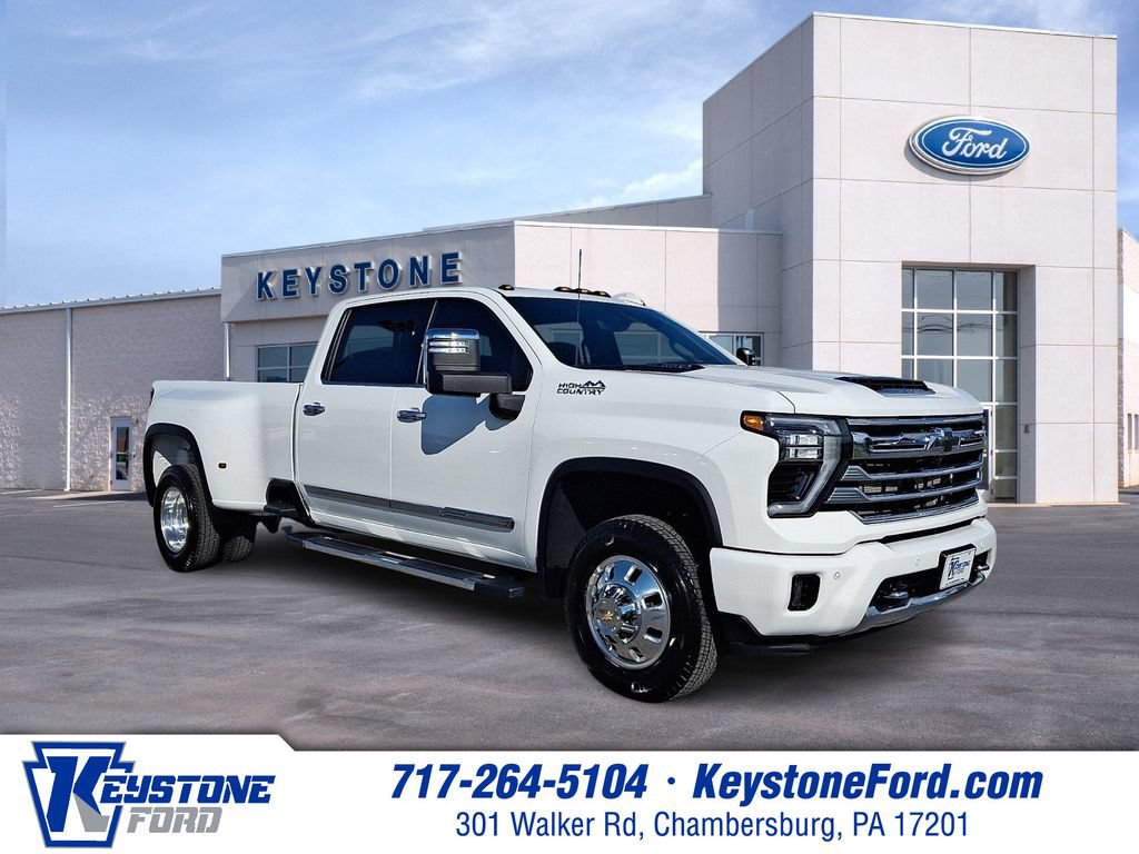 Used 2026 Chevrolet Silverado 3500 High Country w/ High Country Premium Package AWD/4WD image 1