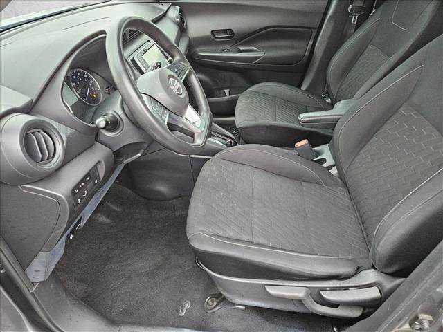 Used 2022 Nissan Kicks S image 11