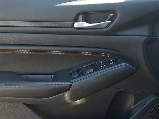 Used 2022 Nissan Altima 2.5 SR image 13