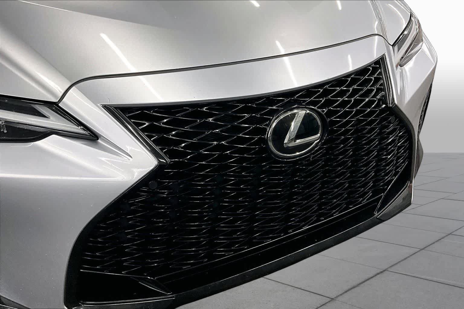 Used 2023 Lexus IS 350 F Sport RWD image 30