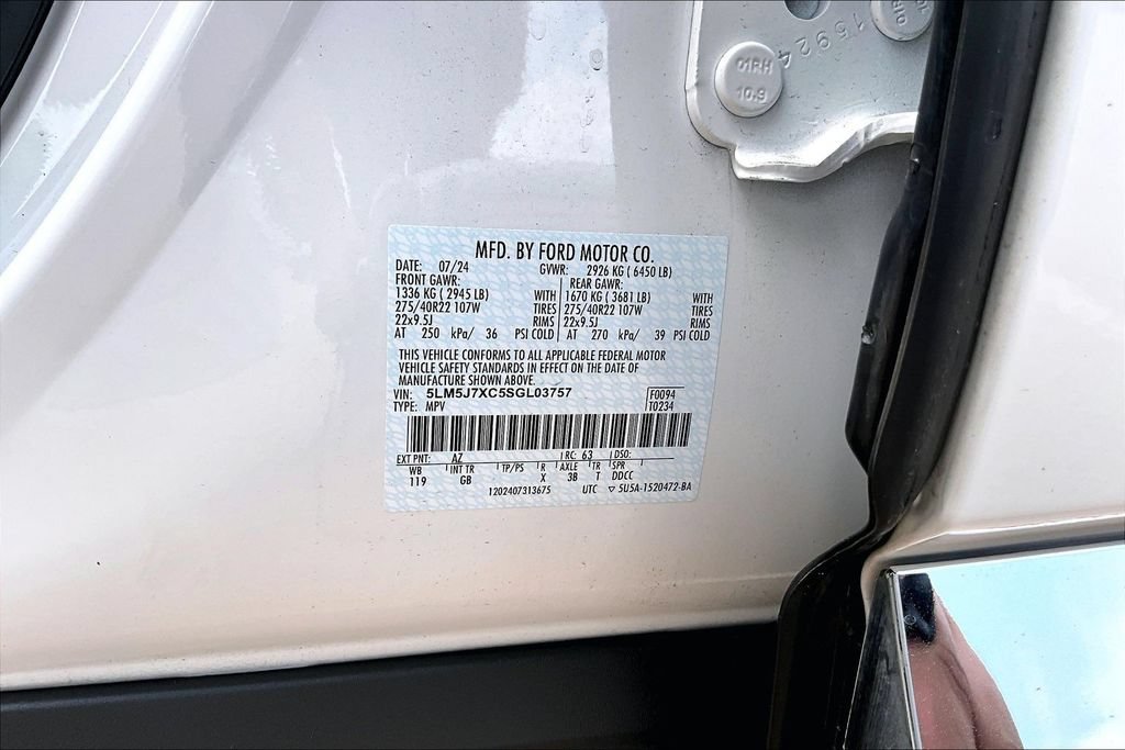 Used 2025 Lincoln Aviator Reserve w/ Equipment Group 201A AWD/4WD image 34