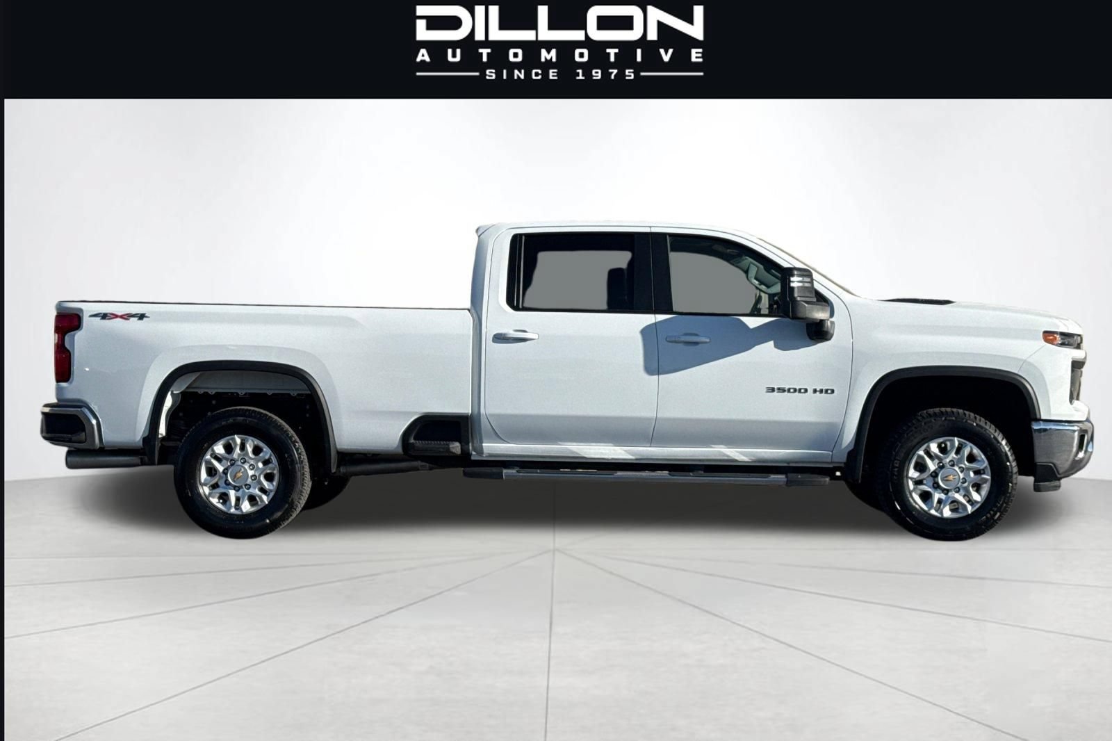 Used 2025 Chevrolet Silverado 3500 LT w/ Convenience Package AWD/4WD image 3