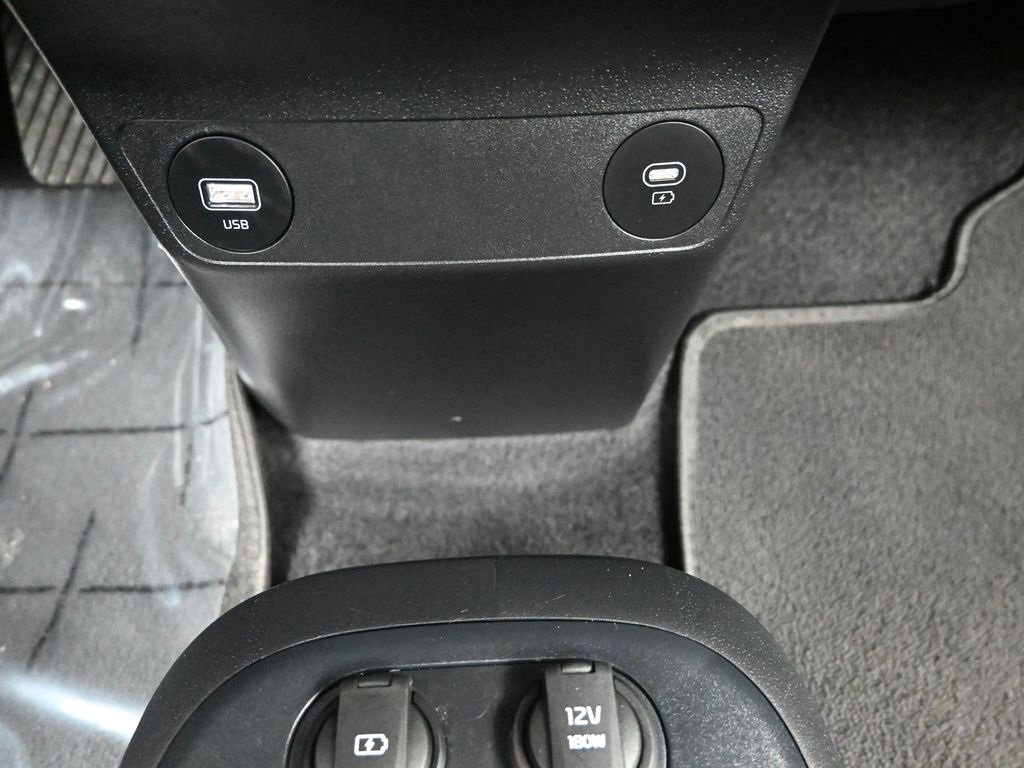 Certified 2022 Kia EV6 Wind w/ Wind Technology Package image 23