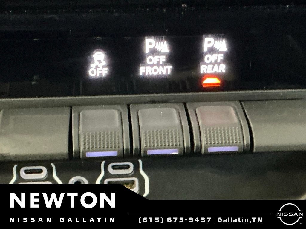 Used 2025 RAM 1500 Big Horn AWD/4WD image 24