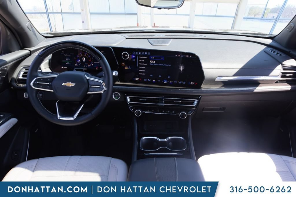 Used 2025 Chevrolet Traverse High Country w/ LPO, Floor Liner Package FWD image 4