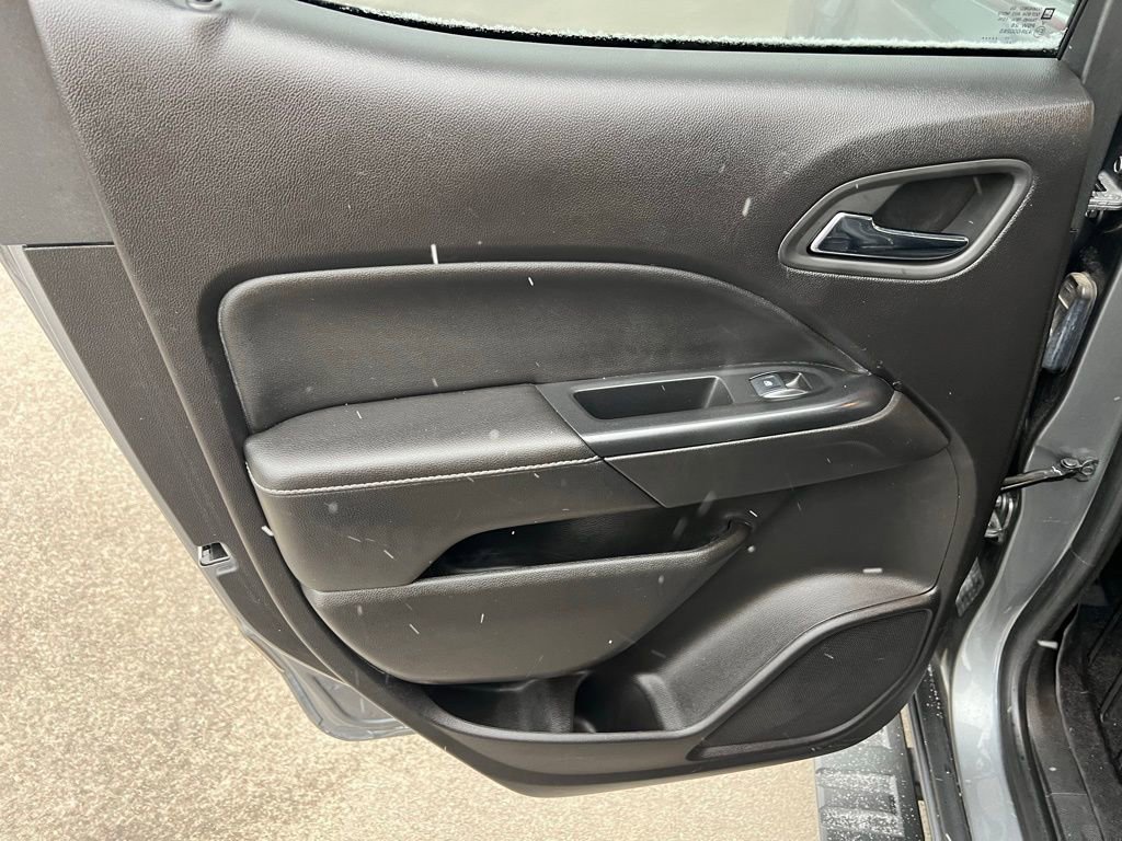 Used 2018 GMC Canyon SLT w/ Driver Alert Package image 18