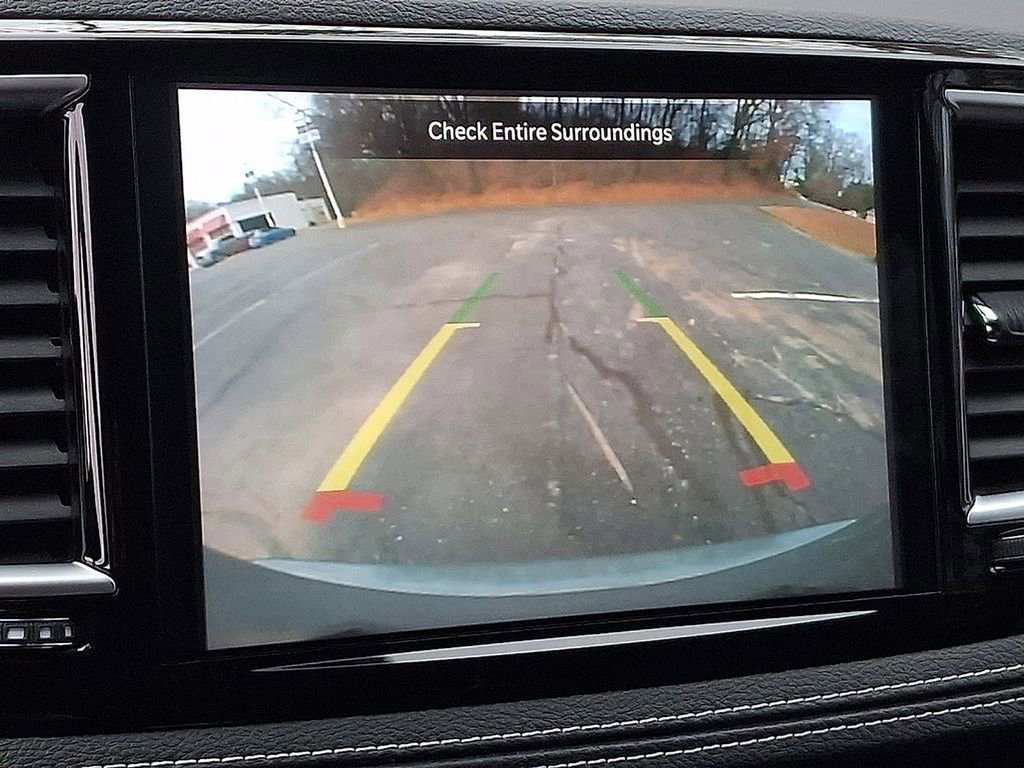 Used 2025 Chrysler Pacifica Limited FWD image 18