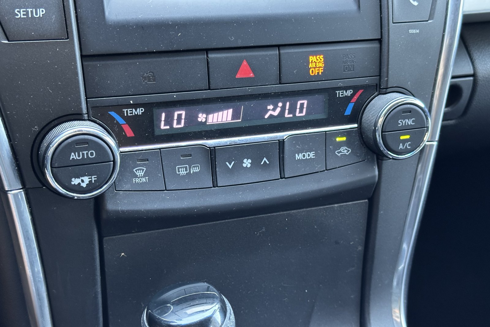 Used 2017 Toyota Camry SE FWD image 24