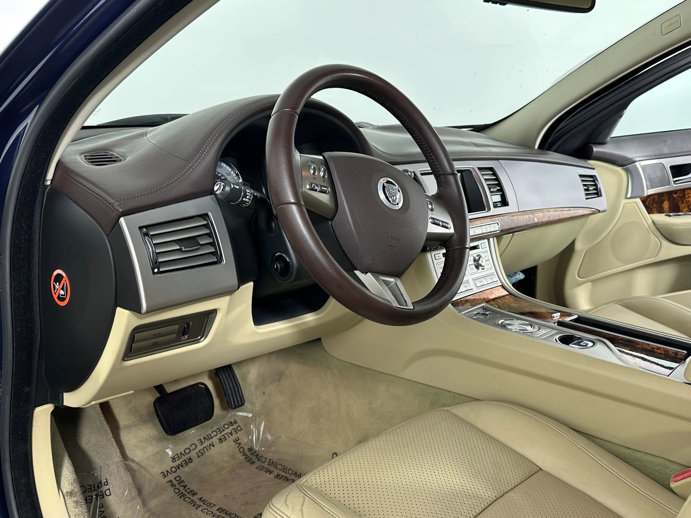 Used 2009 Jaguar XF Premium image 22