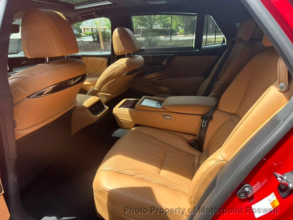 Used 2024 Lexus LS 500h AWD w/ Luxury Package image 27