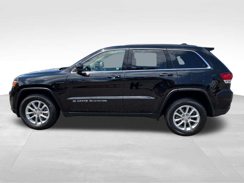 Used 2022 Jeep Grand Cherokee Laredo E w/ Security & Convenience Group AWD/4WD image 2