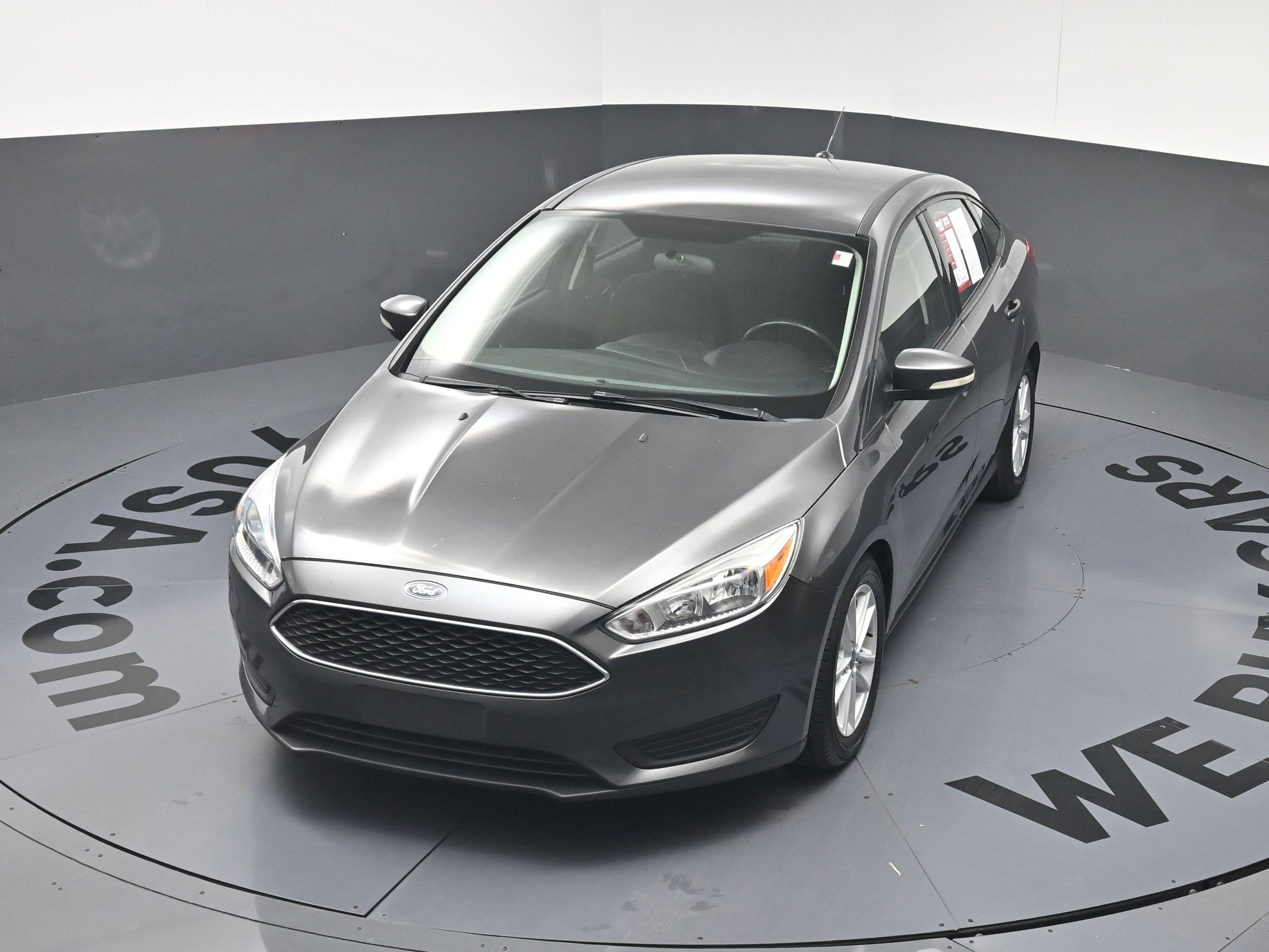 Used 2018 Ford Focus SE w/ Cold Weather Package FWD image 30