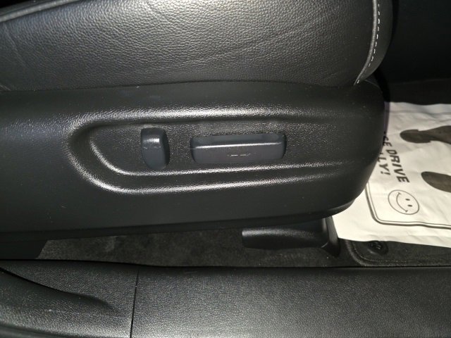 Used 2022 Honda Pilot Touring image 11