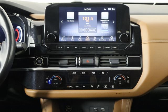 Used 2024 Nissan Pathfinder Platinum w/ Cargo Package image 32