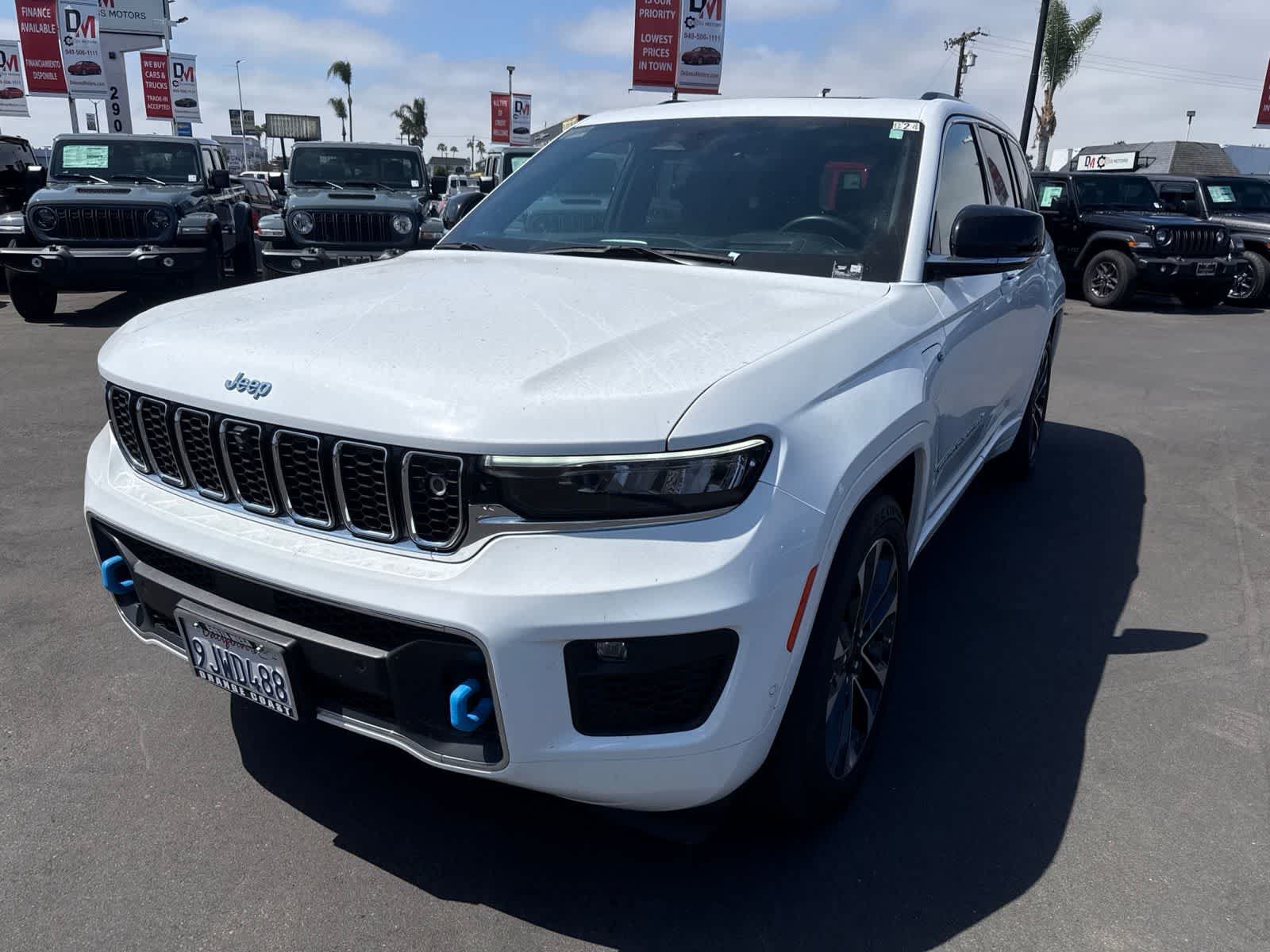 Used 2023 Jeep Grand Cherokee Overland w/ Advanced Protech Group III AWD/4WD image 1