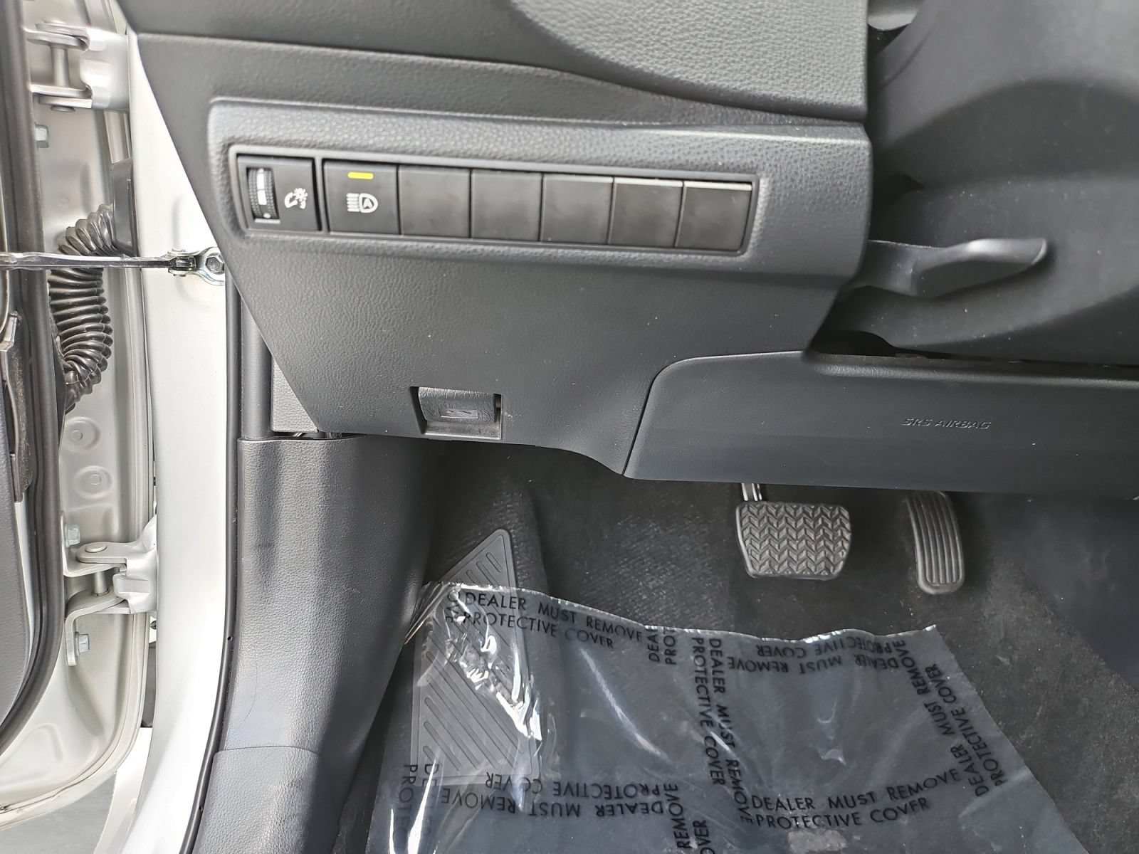 Used 2025 Toyota Corolla LE FWD image 25